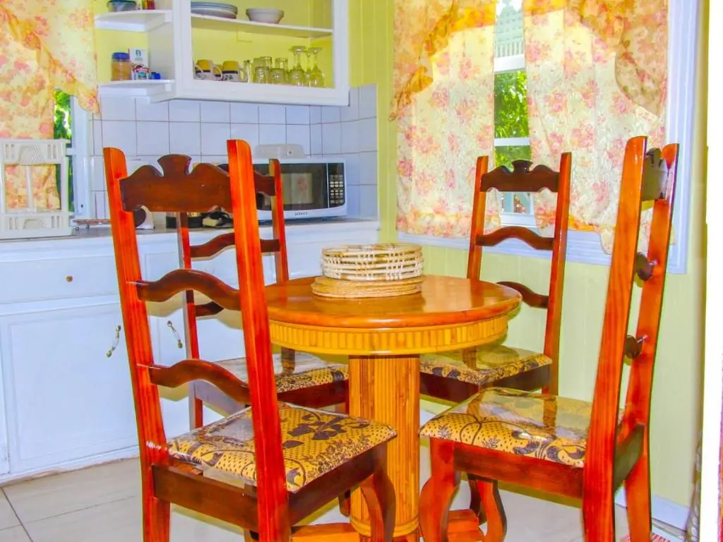 img_id_1298385.webp