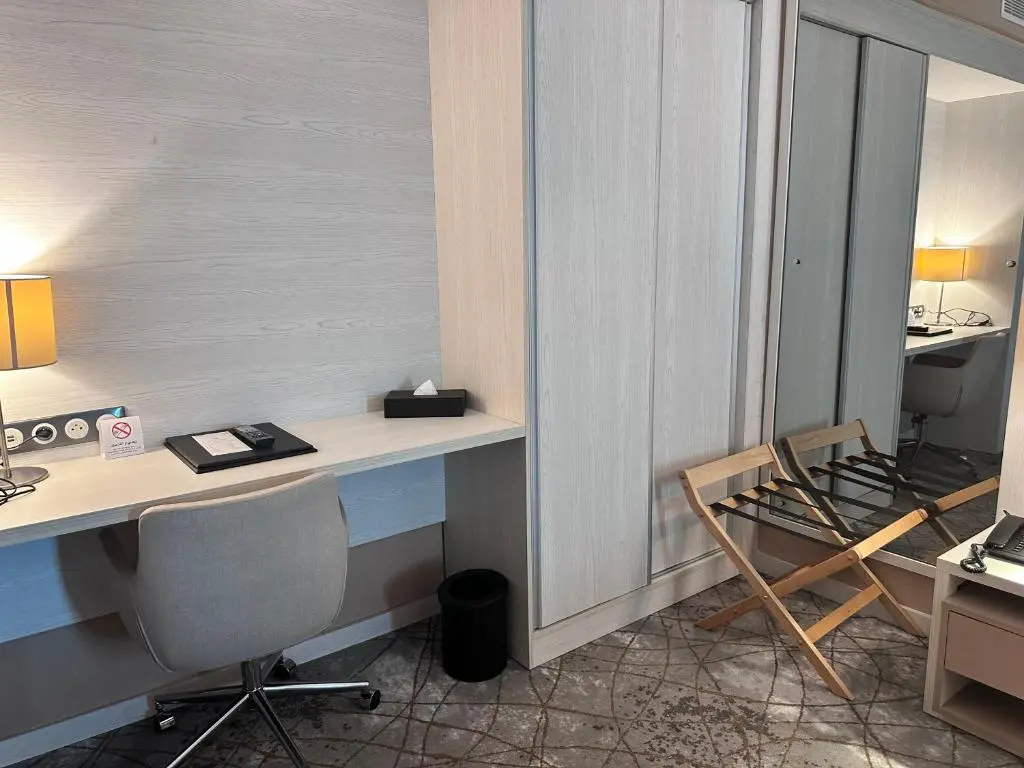 img_id_1417137.webp