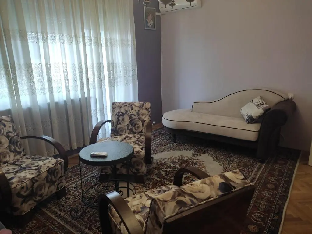 img_id_1787281.webp