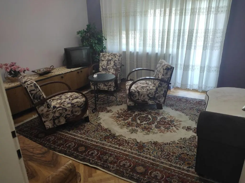 img_id_1787284.webp