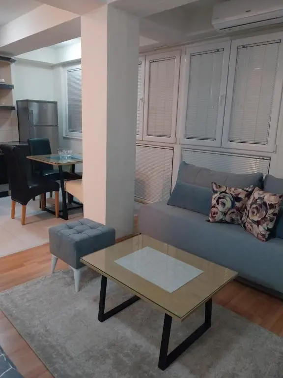 img_id_1794658.webp
