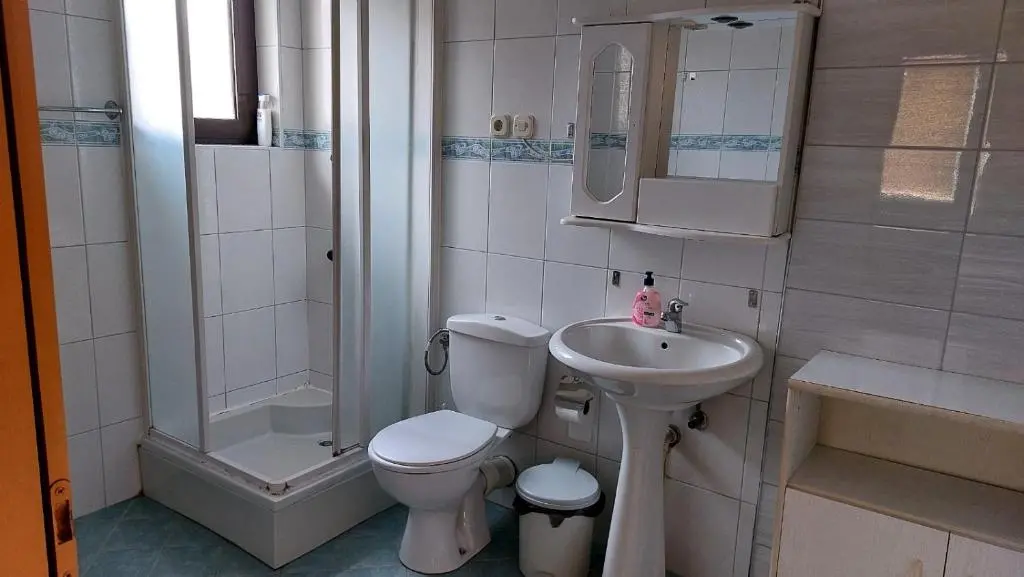img_id_1802989.webp