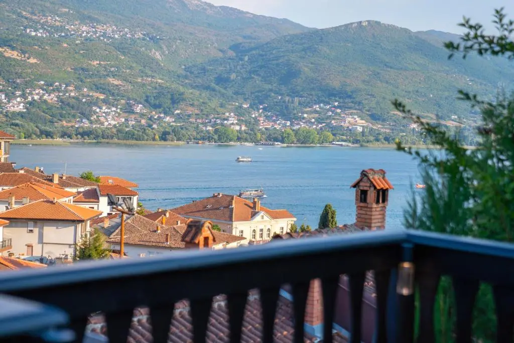 img_id_1817393.webp