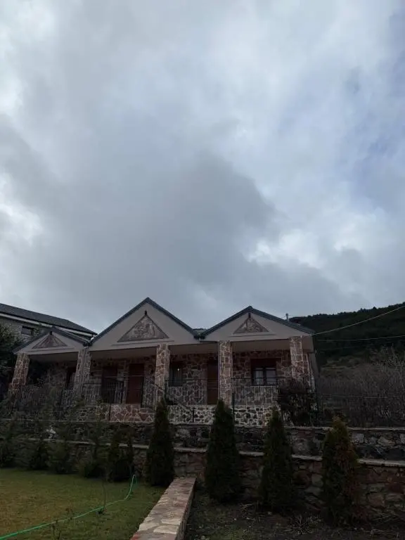 img_id_1817889.webp
