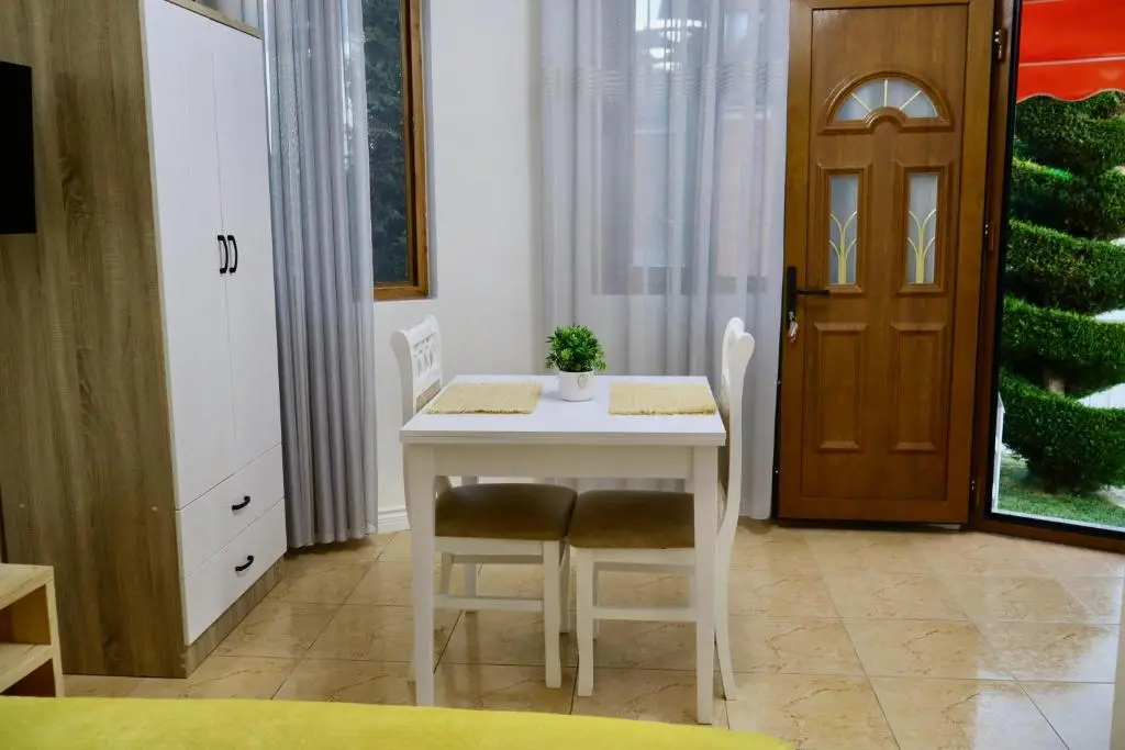 img_id_1826899.webp