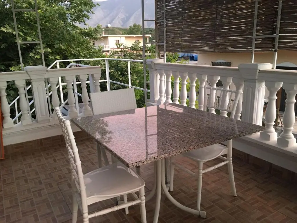 img_id_1828587.webp