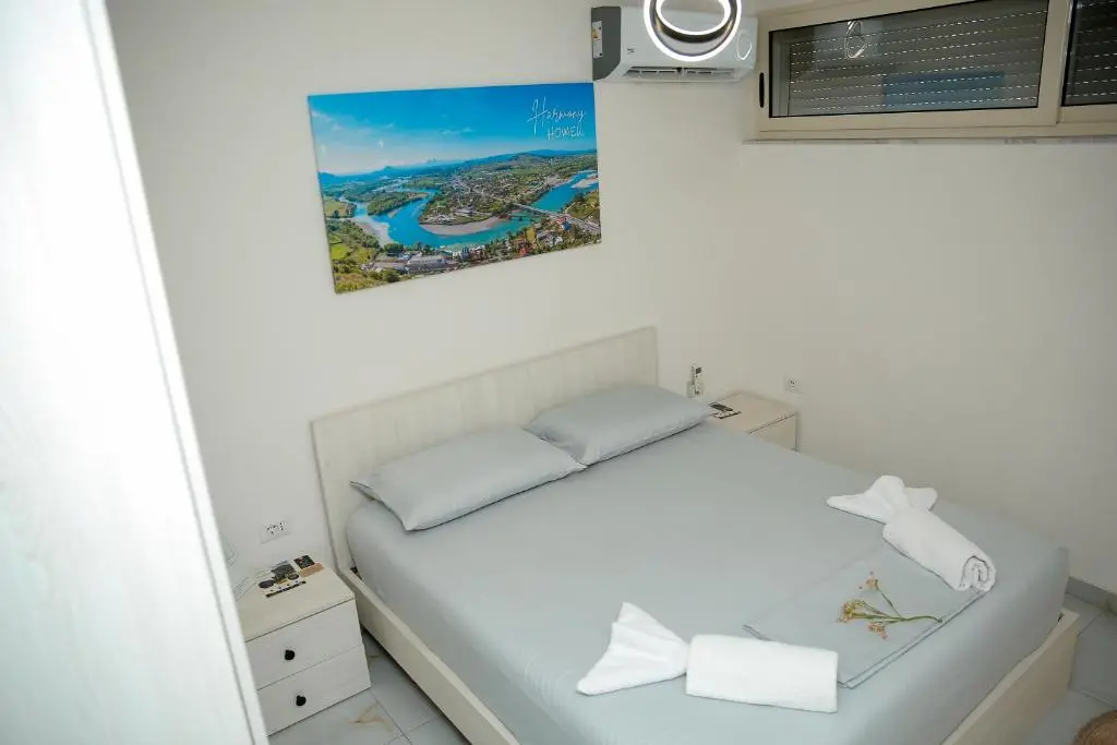 img_id_1833435.webp