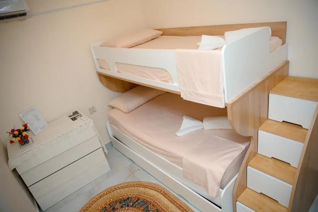 img_id_1833439.webp