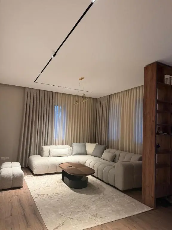img_id_1838786.webp