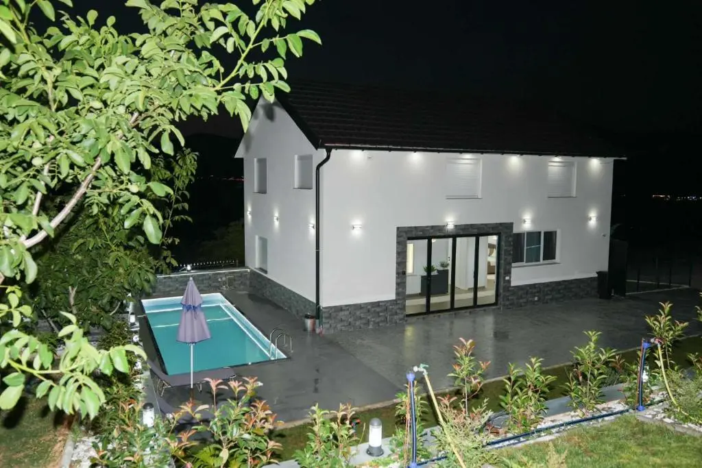 img_id_1842972.webp
