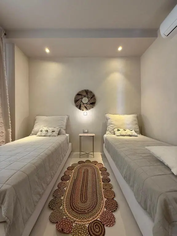 img_id_1843883.webp