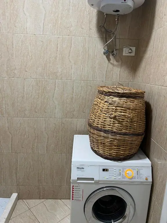img_id_1864178.webp