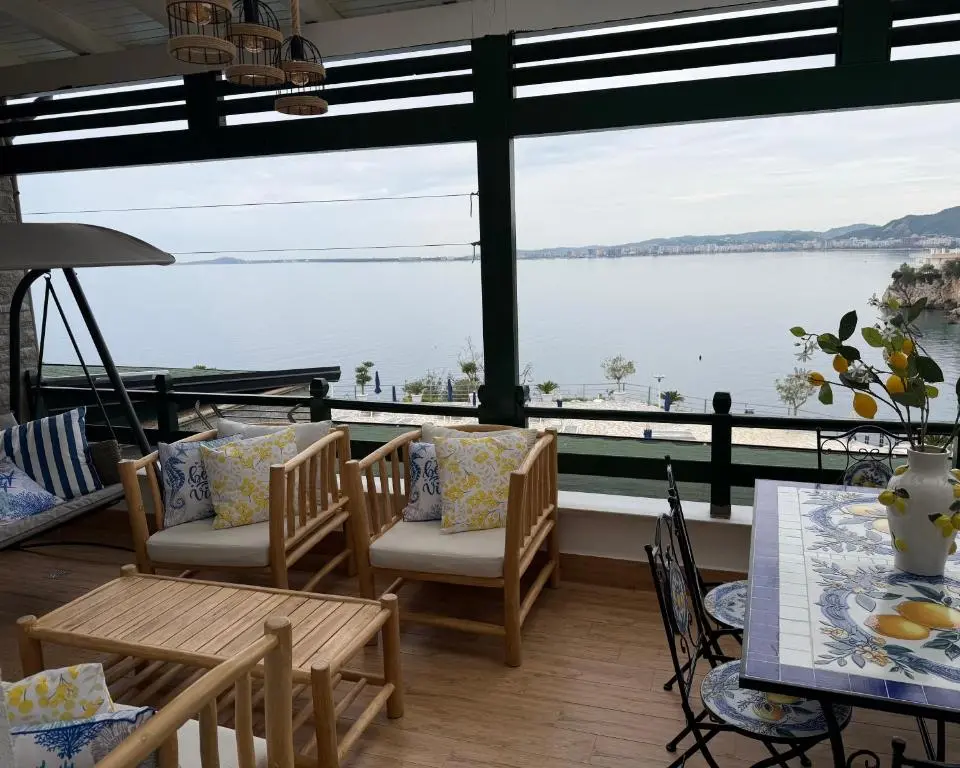 img_id_1875542.webp