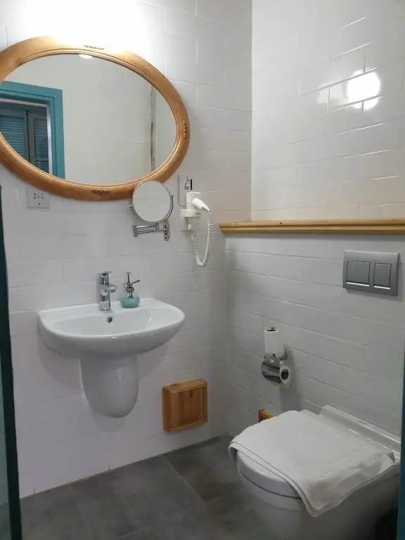 img_id_1876467.webp