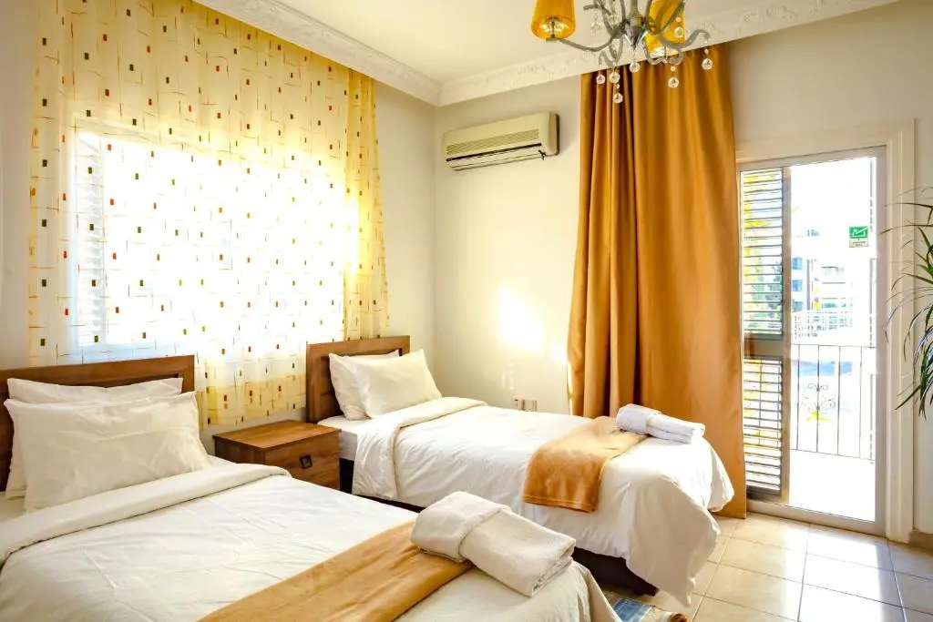 img_id_1883602.webp