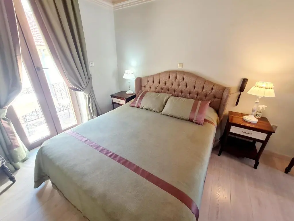 img_id_1886343.webp