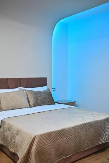 img_id_1892834.webp