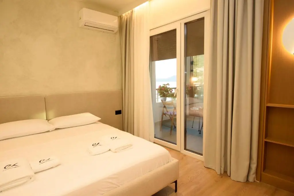 img_id_1897591.webp