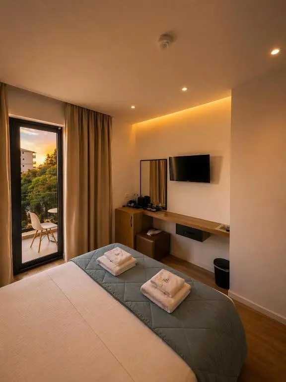 img_id_1920014.webp