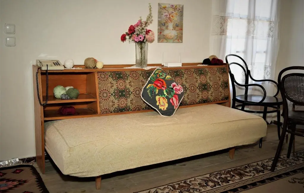img_id_1921000.webp