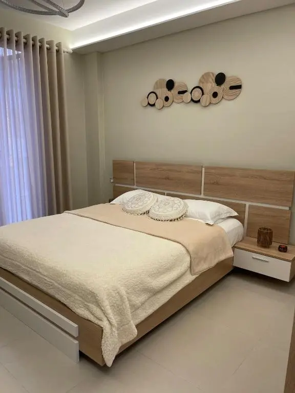 img_id_1970282.webp