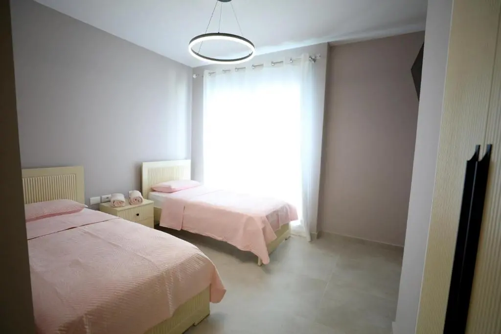 img_id_1986925.webp