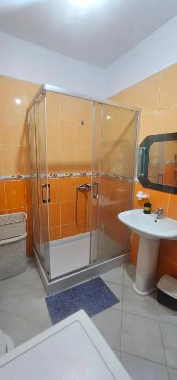 img_id_1995623.webp