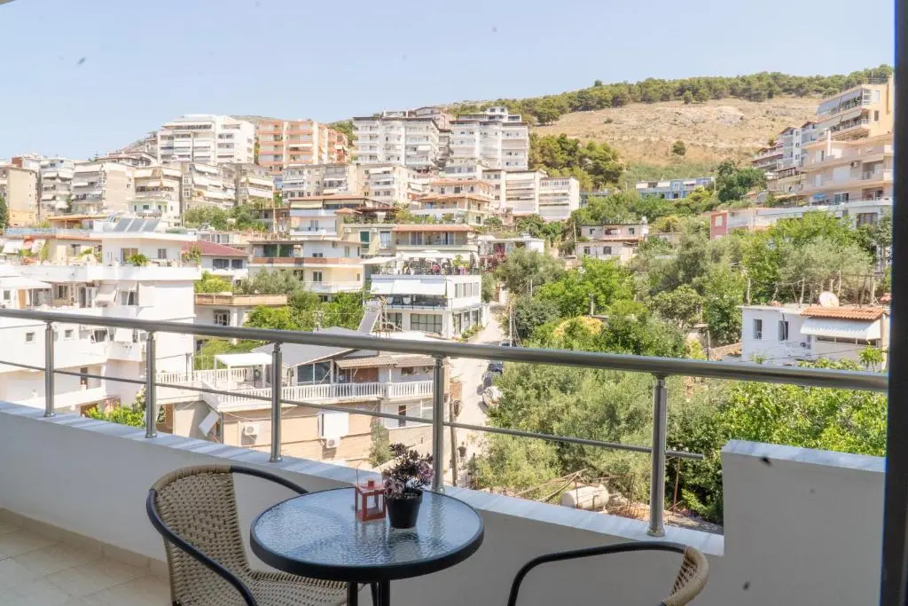 img_id_1996944.webp