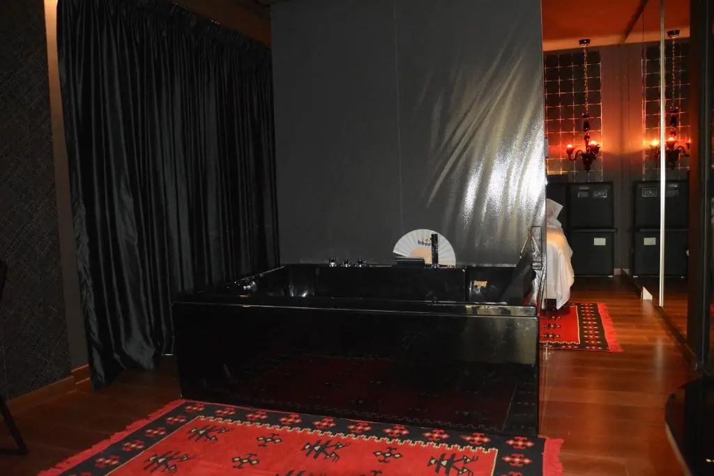 img_id_2031246.webp