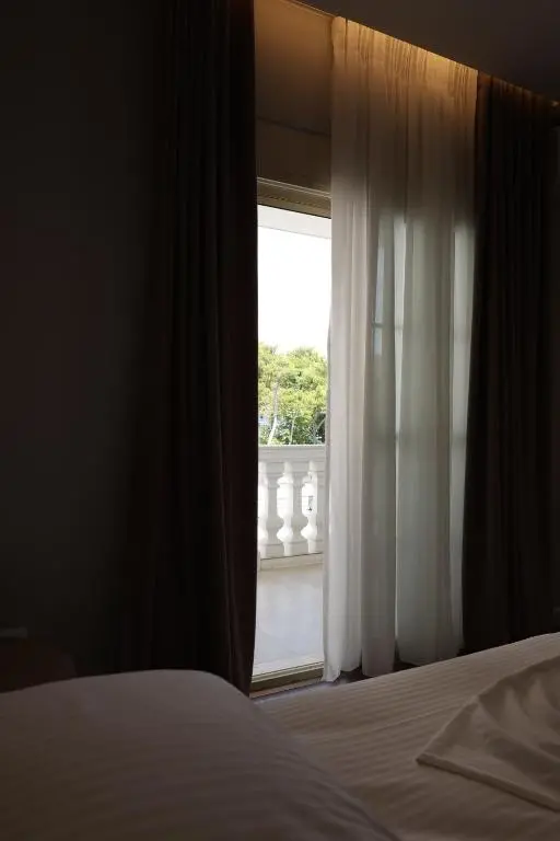 img_id_2058319.webp