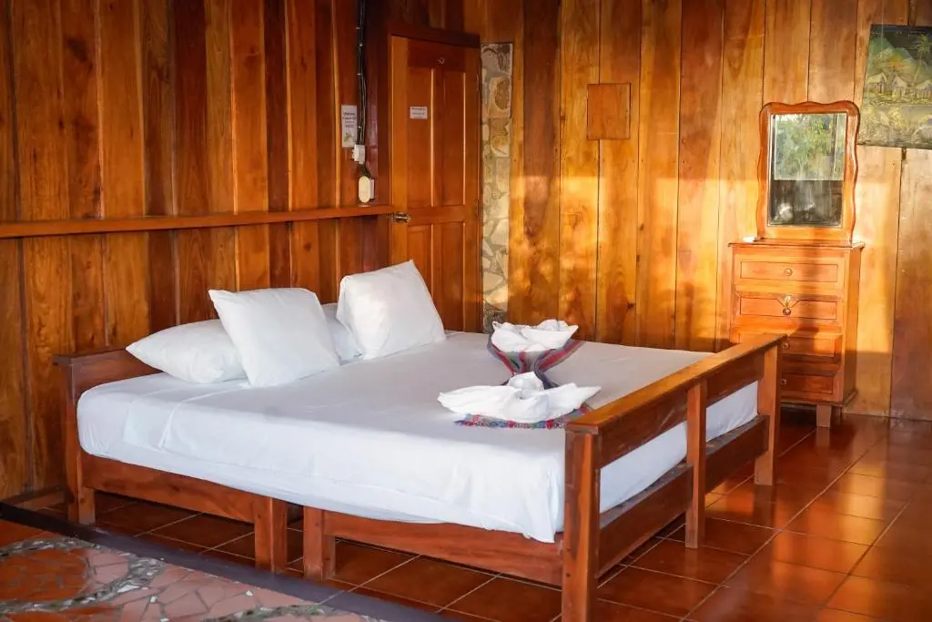 img_id_2084455.webp