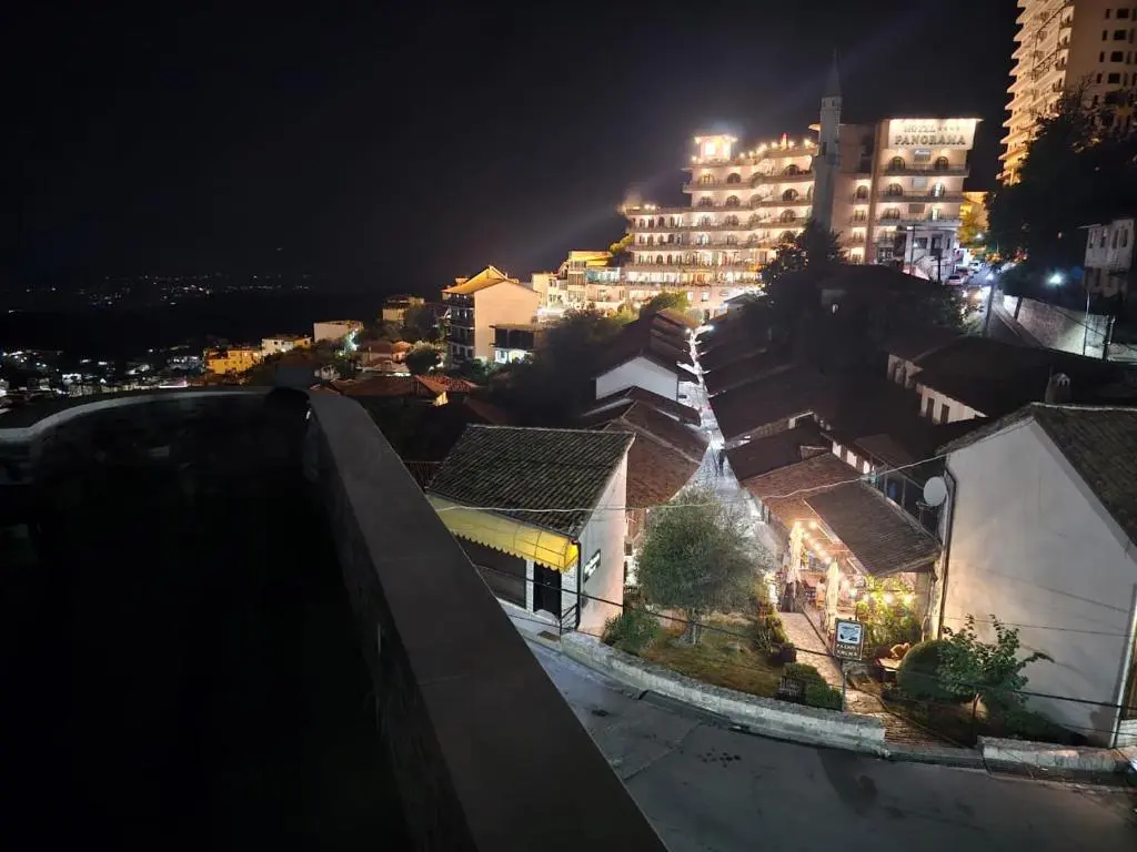 img_id_2095335.webp