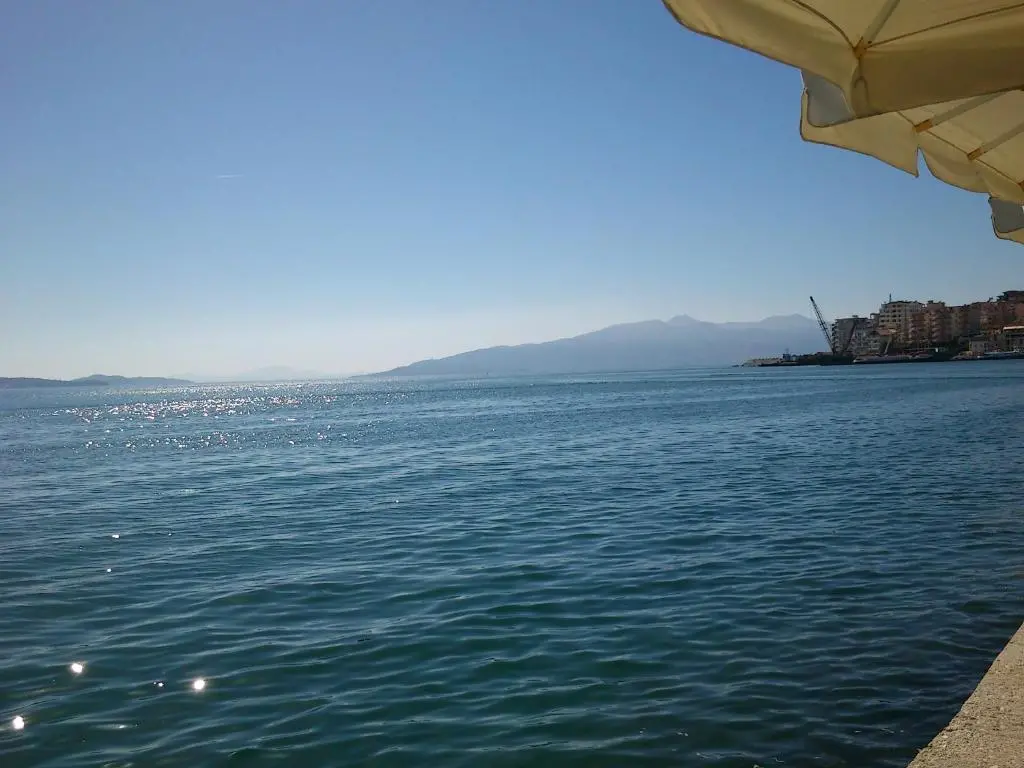 img_id_2129001.webp