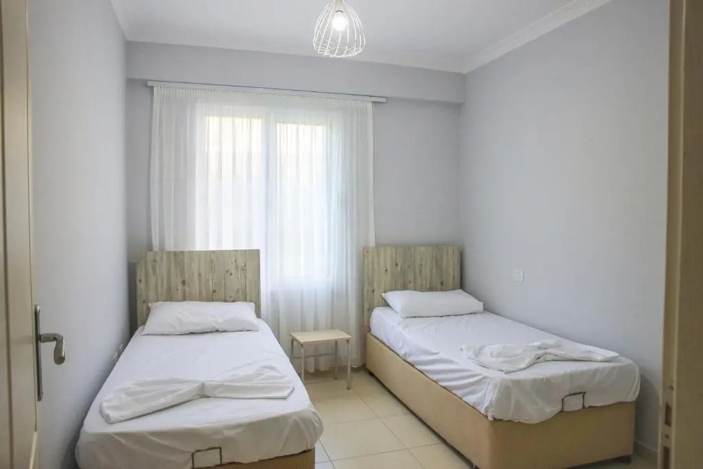 img_id_2178327.webp